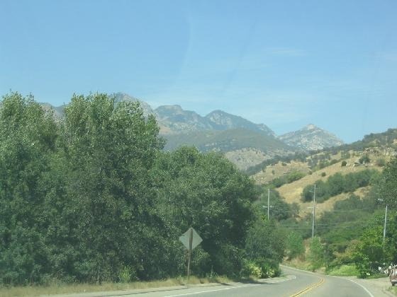 2615161-Sierra_Foothills_Three_Rivers.jpg