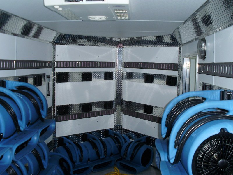 New trailer with blowers 001.jpg