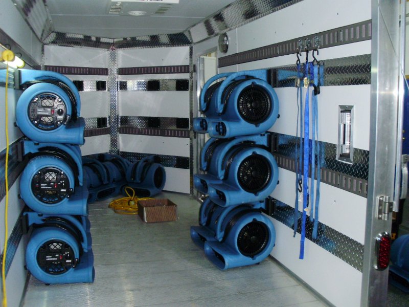 New trailer with blowers 003.jpg